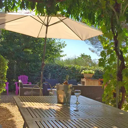Villa Country-side Holiday In With Swimming Pool